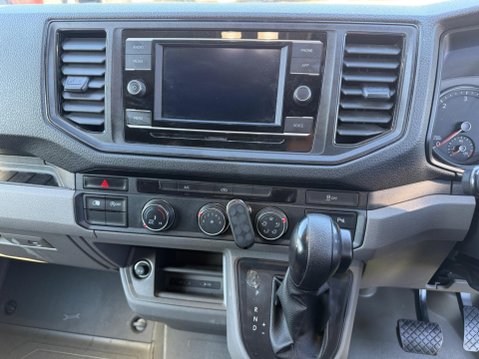 Volkswagen Crafter 2.0 TDI CR35 Trendline FWD MWB Euro 6 (s/s) 5dr 12