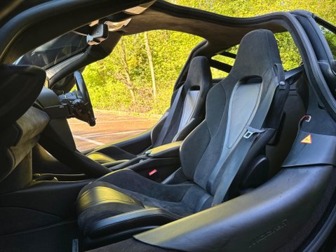 McLaren 720S 4.0T V8 SSG Euro 6 (s/s) 2dr 8