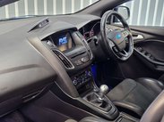 Ford Focus 2.3T EcoBoost RS Hatchback 5dr Petrol Manual AWD Euro 6 (s/s) (350 ps) 8