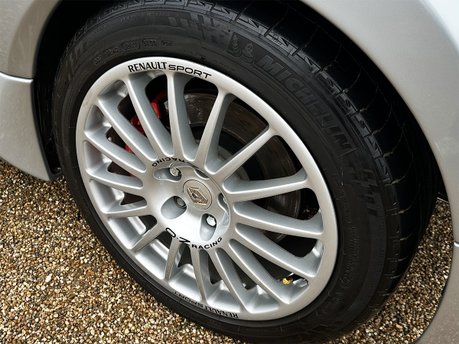 Renault Clio RENAULTSPORT V6 39