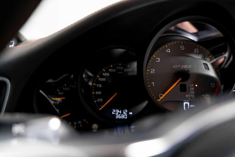 Porsche 911 GT3 RS PDK. FULL PSH. SPORTS CHRONO PACKAGE. PCCBS. LAVA ORANGE PAINTWORK. 39