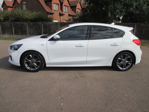 Ford Focus 1.0T EcoBoost ST-Line Euro 6 (s/s) 5dr 7