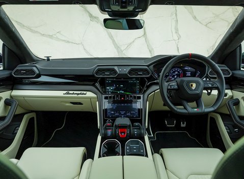 Lamborghini Urus S 19