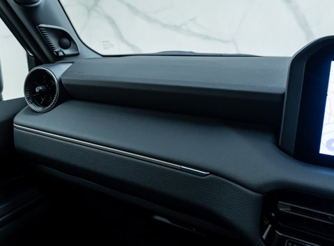 Toyota Land Cruiser Invincible 23