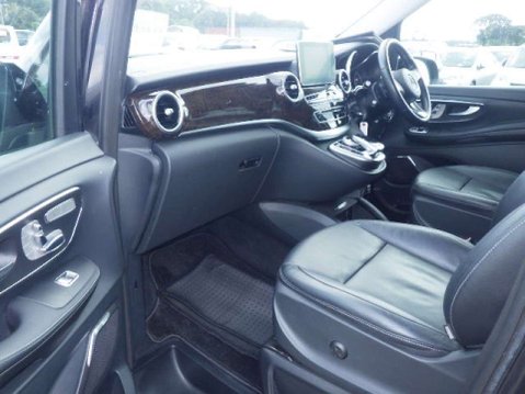 Mercedes-Benz V Class 2.2 V220d MPV 5dr Diesel G-Tronic+ Euro 6 (s/s) 8 Seat LWB (163 ps) 9