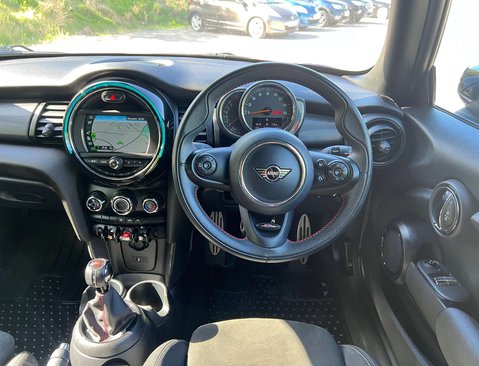 Mini Hatch 1.5 Cooper Sport 3dr 19