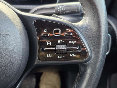 Mercedes-Benz A Class 1.5 A180d SE (Executive) Hatchback 5dr Diesel 7G-DCT Euro 6 (s/s) (116 ps) 29