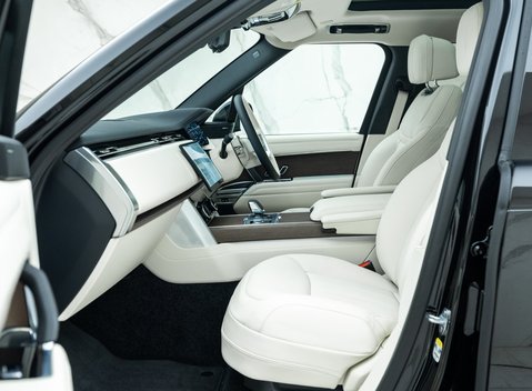 Land Rover Range Rover P400 HSE 13