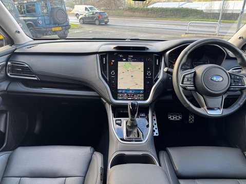 Subaru Outback TOURING 19