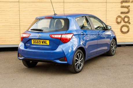 Toyota Yaris VVT-I ICON TECH