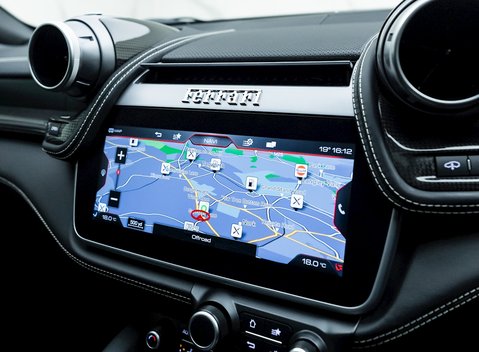 Ferrari GTC4 Lusso V12 16