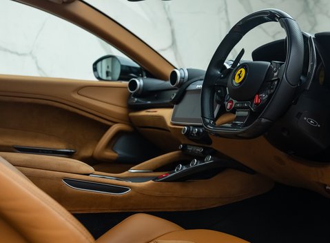 Ferrari GTC4 Lusso V12 13