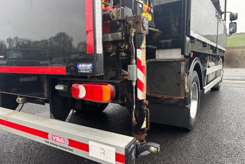 DAF LF LF 210 FA 14T with Fassi F85 Crane 21