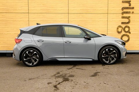 Cupra Born V2 9