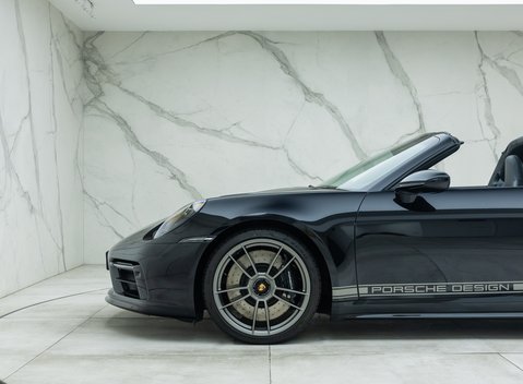 Porsche 911 Targa 50 YEARS PORSCHE DESIGN EDITION (992) 42