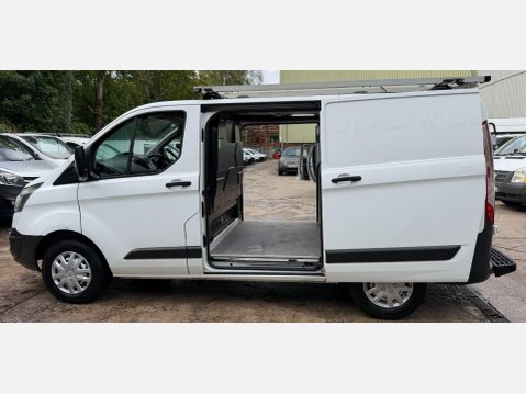 Ford Transit Custom 2.0 TDCi 310 Panel Van 5dr Diesel Manual L1 H1 (157 g/km, 104 bhp) 19