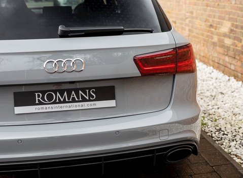 Audi RS6 Avant Performance 26