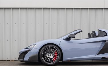 McLaren 675LT Spider 36
