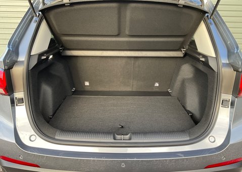 MG ZS HYBRID+ TROPHY 11