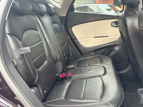 Renault Captur 1.5 dCi ENERGY Signature S Nav SUV 5dr Diesel Manual Euro 6 (s/s) (110 ps) 29