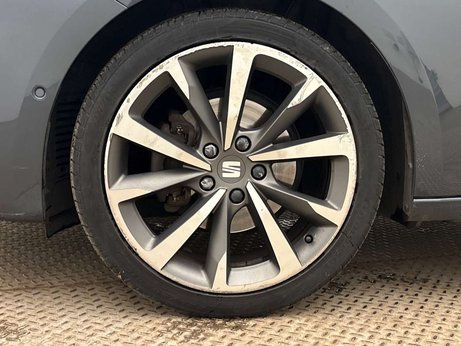 SEAT Leon 1.0 Leon FR Sport ETSI Semi-Auto 5dr 4