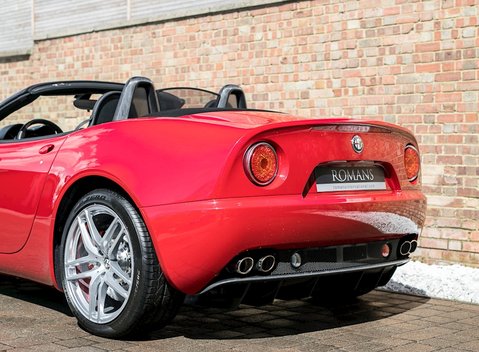 Alfa Romeo 8C Spider 24