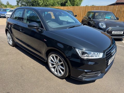 Audi A1 SPORTBACK TFSI S LINE 1