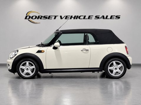 Mini Convertible 1.6 Cooper Euro 5 2dr 15
