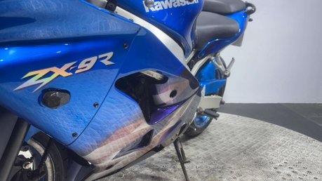 Kawasaki ZX ZX9R C1 1999 RUNNING PROJECT BIKE SPARES OR REPAIR 900CC 29