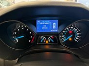 Ford Focus 1.0T EcoBoost Zetec Navigator Euro 5 (s/s) 5dr 27