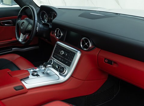 Mercedes-Benz SLS AMG 20