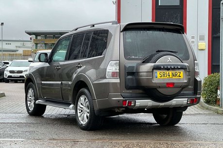 Mitsubishi Shogun 3.2 DI-DC SG3 SUV 5dr Diesel Auto 4WD Euro 5 LWB (197 ps) 20
