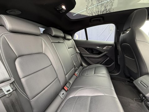 Jaguar I-Pace 400 90kWh R-Dynamic SE Black SUV 5dr Electric Auto 4WD (400 ps) 26