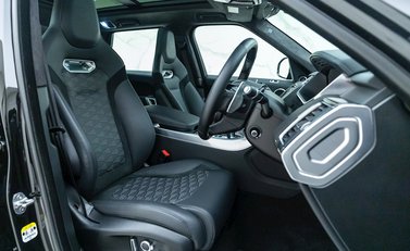 Land Rover Range Rover Sport 5.0 SVR Carbon Edition 10