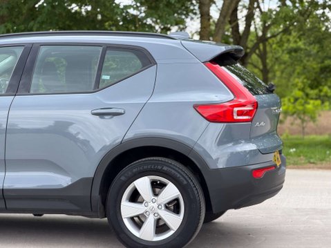 Volvo XC40 1.5 XC40 Momentum Core T2 5dr 34