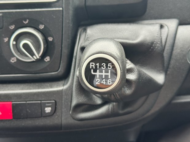 Citroen Relay XLWB L4H2 [SOLD CM] Medium Roof Enterprise Air Con Sensors EURO 6 34