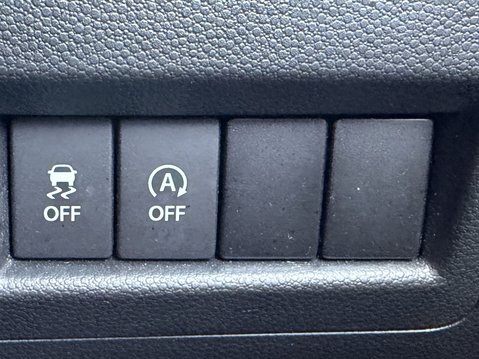 Suzuki Ignis 1.2 Dualjet 12V Hybrid SZ-T 5dr 32