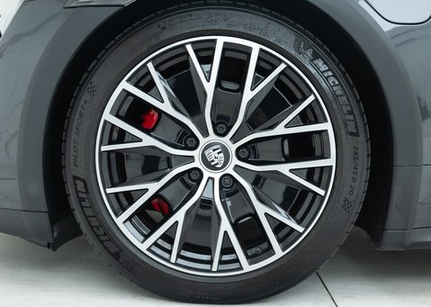 Porsche Taycan 4S Cross Turismo