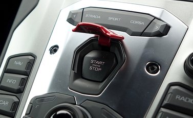 Lamborghini Aventador LP 700-4 21