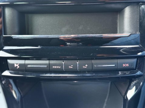 DS DS 3 1.2 PureTech Connected Chic Euro 6 (s/s) 3dr 15