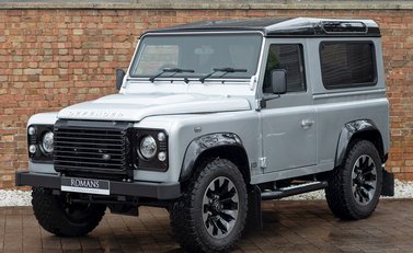 Land Rover Defender 90 Works V8 70th Edition 6