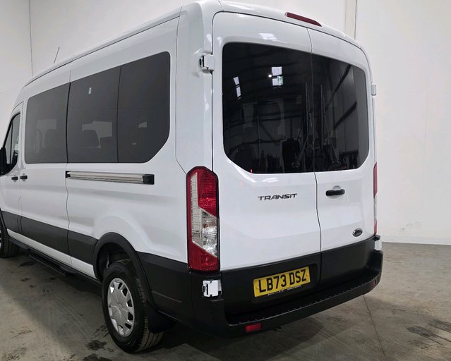 Ford Transit Transit 410 2.0L 130PS H2 14 Seater Trend