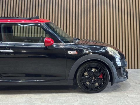 Mini Hatch 2.0 John Cooper Works Auto 3dr 18