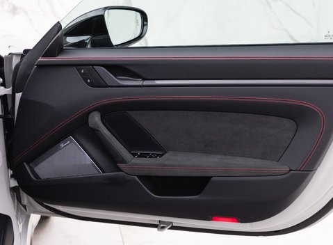 Porsche 911 CARRERA GTS (992) 19