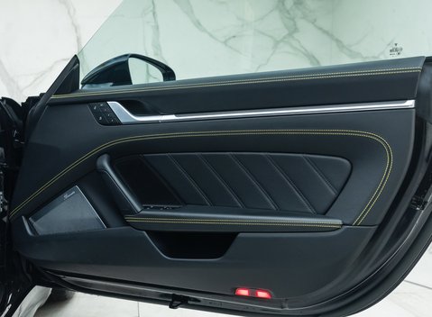 Porsche 911 Turbo S (992) 21