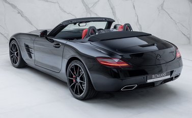 Mercedes-Benz SLS AMG ROADSTER 15