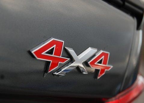 KGM Musso SARACEN 25