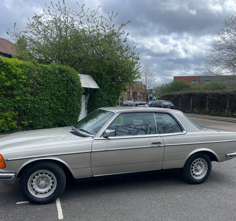 Mercedes-Benz W123 280CE