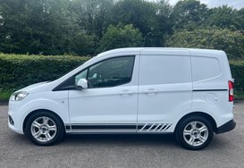 Ford Transit Courier LIMITED L1 EURO 6 VAN 11