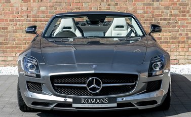 Mercedes-Benz SLS GT Roadster 6